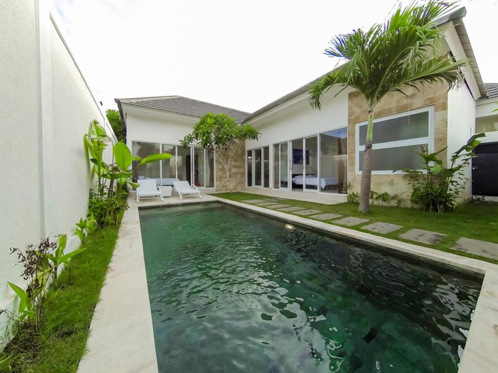 1. Soo Bali Helemahina, 2. Villa La Dacha, 3. Villa The Sempuana, 4. Villa Budha, 5. Sylvia Bali Suite Residence, 6. Secret Garden, 7. The Dream Home Villas, 8. Bali Corner Residence, 9. Anna Villa, 10. Villa Taman Bali B1