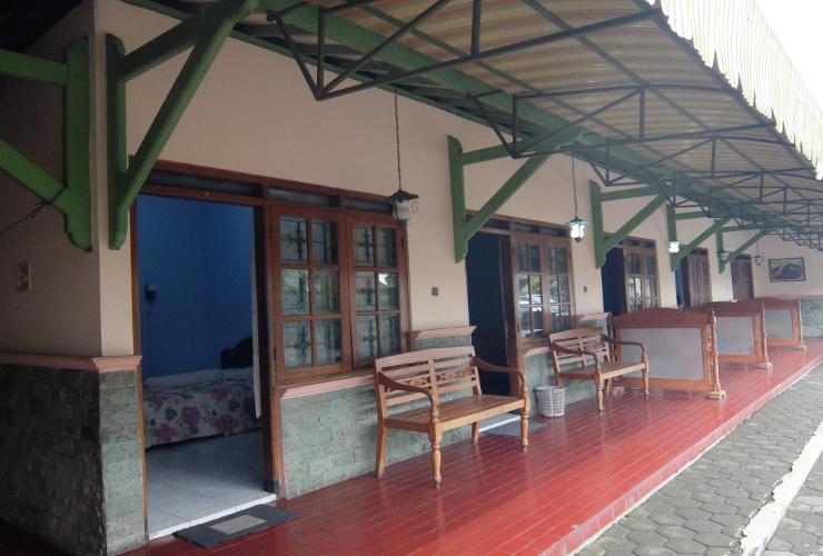 1. @K Hotel, 2. Hotel Vidi Kaliurang, 3. Ndalem Jogo Hinggil, 4. Hotel Paraksari, 5. Hotel Sewu Padi, 6. Hotel Lido Kaliurang