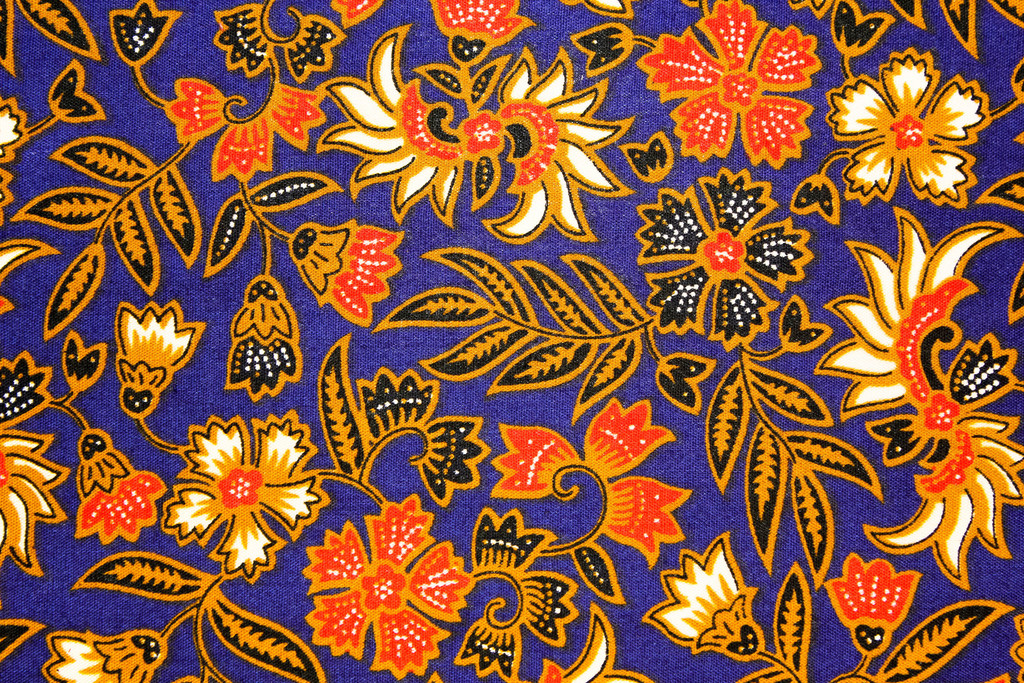 1. Batik, 2. Wayang, 3. Pahatan Kayu, 4. Miniatur Khas, 5. Kerajinan Kulit, 6. Kain Tenun, 7. Anyaman Bambu, 8. Kerajinan Rotan, 9. Batang Pisang, 10. Kerajinan Logam