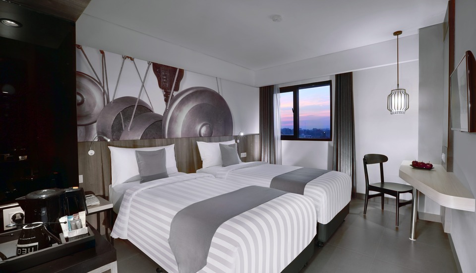 1. The Cangkringan Villas and Spa, 2. Villa Blusteps with Stunning View, 3. Malioboro Garden Hotel, 4. KJ Hotel Yogyakarta, 5. Hotel Neo Yogyakarta, 6. Rivisha Hotel Yogyakarta, 7. Blue Garden Yogyakarta, 8. Villa Sunset Yogyakarta, 9. Indoluxe Hotel Yogyakarta, 10. Swiss-Belboutique