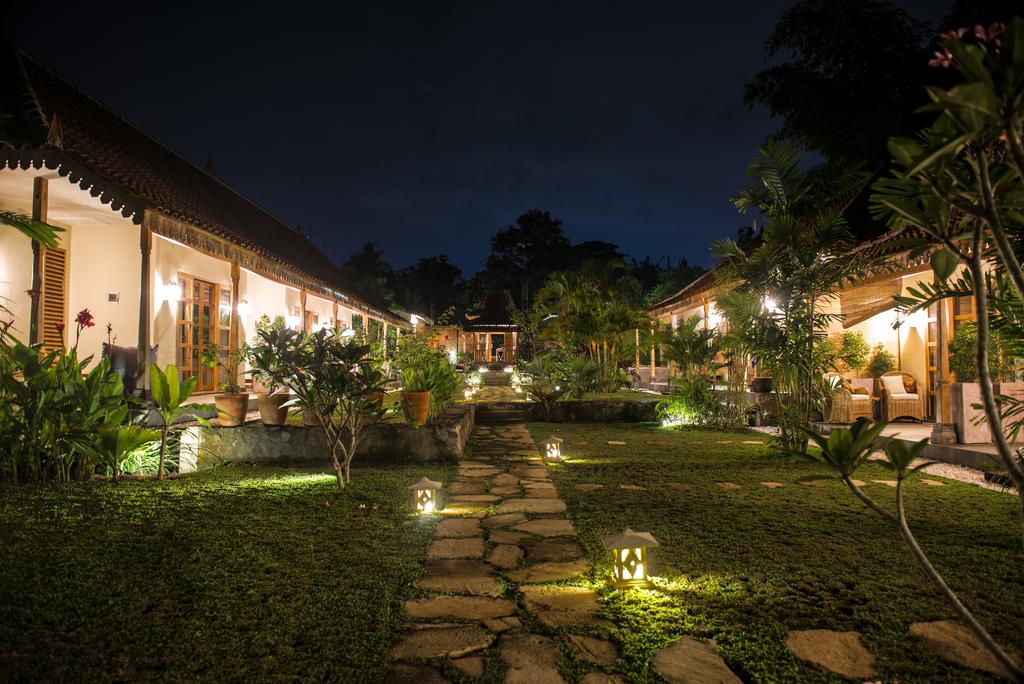 1. The Cangkringan Villas and Spa, 2. Villa Blusteps with Stunning View, 3. Malioboro Garden Hotel, 4. KJ Hotel Yogyakarta, 5. Hotel Neo Yogyakarta, 6. Rivisha Hotel Yogyakarta, 7. Blue Garden Yogyakarta, 8. Villa Sunset Yogyakarta, 9. Indoluxe Hotel Yogyakarta, 10. Swiss-Belboutique