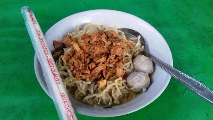 1. Bakso Kocok Bandung, 2. Bakso Daging Sapi Bang Eric, 3. Bakso Sabar, 4. Bakso Charles, 5. Bakso Bakwan Malang Cak Su Kumis, 6. Bakso Daging Sapi Asli Bang Eric, 7. Bakso Kota Cak Man, 8. Mie Ayam Bakso Kangen, 9. Bakso Bakwan Malang Mas Suyudi, 10. Bakso Gepeng (Bakso Apotek Rini), 11. Bakso Boedjangan