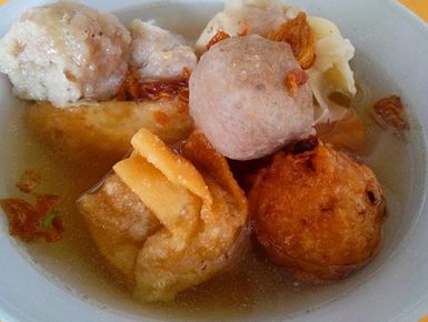 1. Bakso Kocok Bandung, 2. Bakso Daging Sapi Bang Eric, 3. Bakso Sabar, 4. Bakso Charles, 5. Bakso Bakwan Malang Cak Su Kumis, 6. Bakso Daging Sapi Asli Bang Eric, 7. Bakso Kota Cak Man, 8. Mie Ayam Bakso Kangen, 9. Bakso Bakwan Malang Mas Suyudi, 10. Bakso Gepeng (Bakso Apotek Rini), 11. Bakso Boedjangan