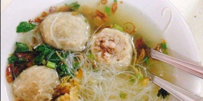 1. Bakso Kocok Bandung, 2. Bakso Daging Sapi Bang Eric, 3. Bakso Sabar, 4. Bakso Charles, 5. Bakso Bakwan Malang Cak Su Kumis, 6. Bakso Daging Sapi Asli Bang Eric, 7. Bakso Kota Cak Man, 8. Mie Ayam Bakso Kangen, 9. Bakso Bakwan Malang Mas Suyudi, 10. Bakso Gepeng (Bakso Apotek Rini), 11. Bakso Boedjangan