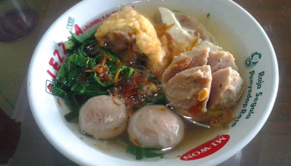 1. Bakso Solo Samrat, 2. Nikki Bakso Daging Sapi, 3. Warung Bakso Menot Wonogiri, 4. Mie Ayam Bakso Yunus, 5. Bakso Gondrong