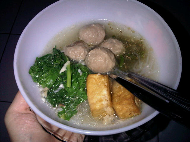 1. Bakso Solo Samrat, 2. Nikki Bakso Daging Sapi, 3. Warung Bakso Menot Wonogiri, 4. Mie Ayam Bakso Yunus, 5. Bakso Gondrong