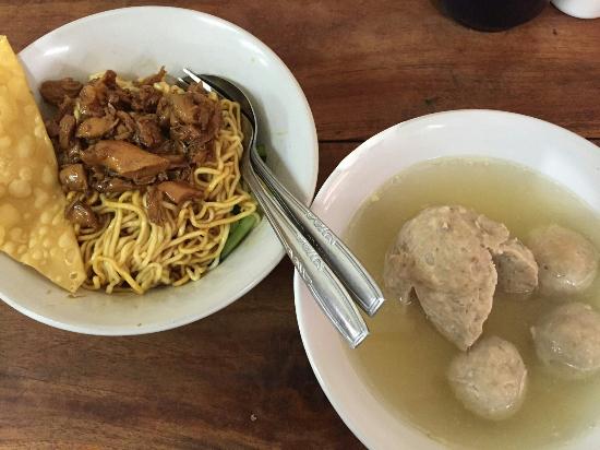 1. Bakso Solo Samrat, 2. Nikki Bakso Daging Sapi, 3. Warung Bakso Menot Wonogiri, 4. Mie Ayam Bakso Yunus, 5. Bakso Gondrong