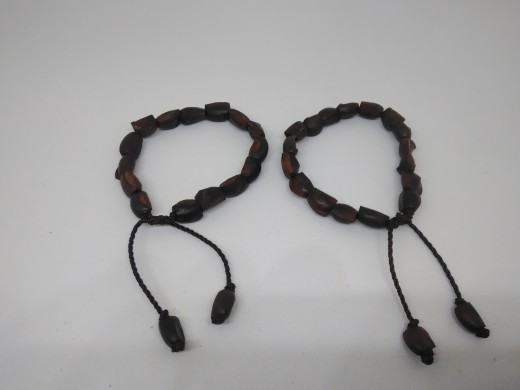 1. Batik Jambi, 2. Kaos Khas, 3. Gelang Sebelik Sumpah, 4. Produk Anyaman, 5. Kerajinan Logam, 6. Kaos Temphoyac, 7. Jakoz Jambi, 8. Ukiran Rumah Adat, 9. Miniatur Landmark, 10. Kerajinan Ketilon