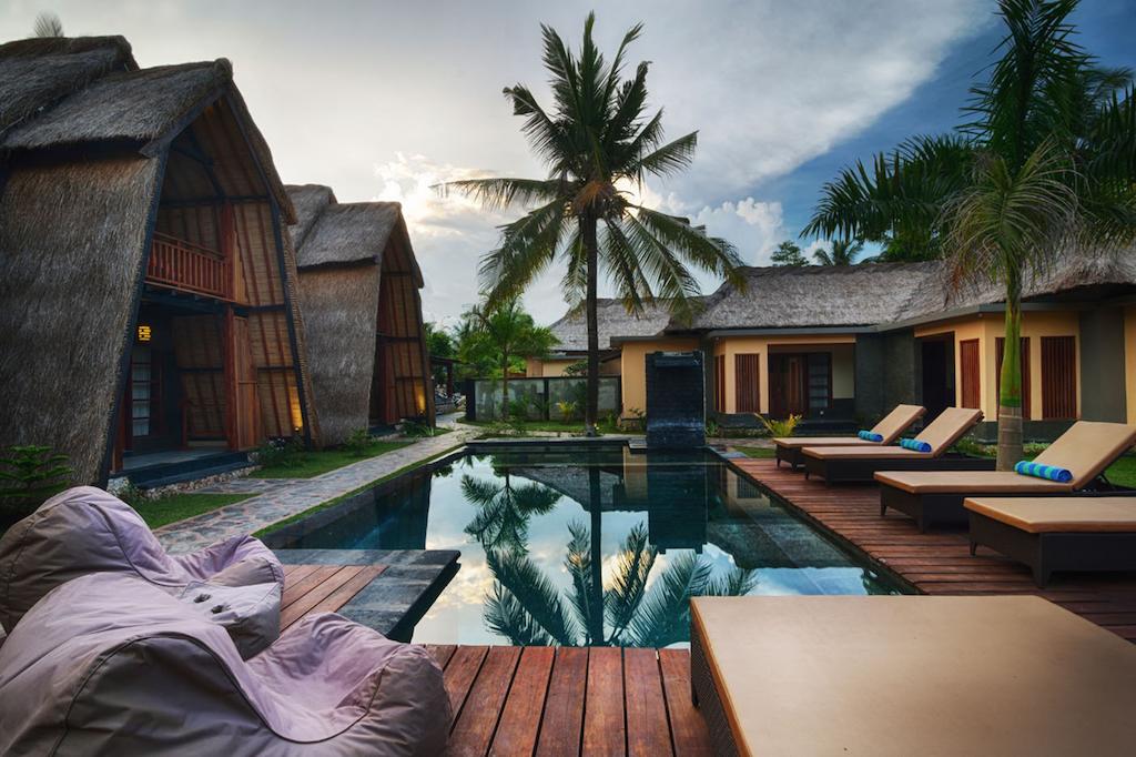 1. Villa Namu Kuta Lombok, 2. Villa Yukie, 3. Aston Inn, 4. Shu Villa, 5. Puri Indah, 6. Hadiqa Villas, 7. Villa Bau Nyale, 8. Villa Cantik, 9. Blue Monkey Villas, 10. Villa Jo-The Summit, 11. Dream Estate, 12. Griya Asri, 13. Fizz Lombok, 14. Villa Karingal, 15. Villa Paer Due, 16. Kies Villa