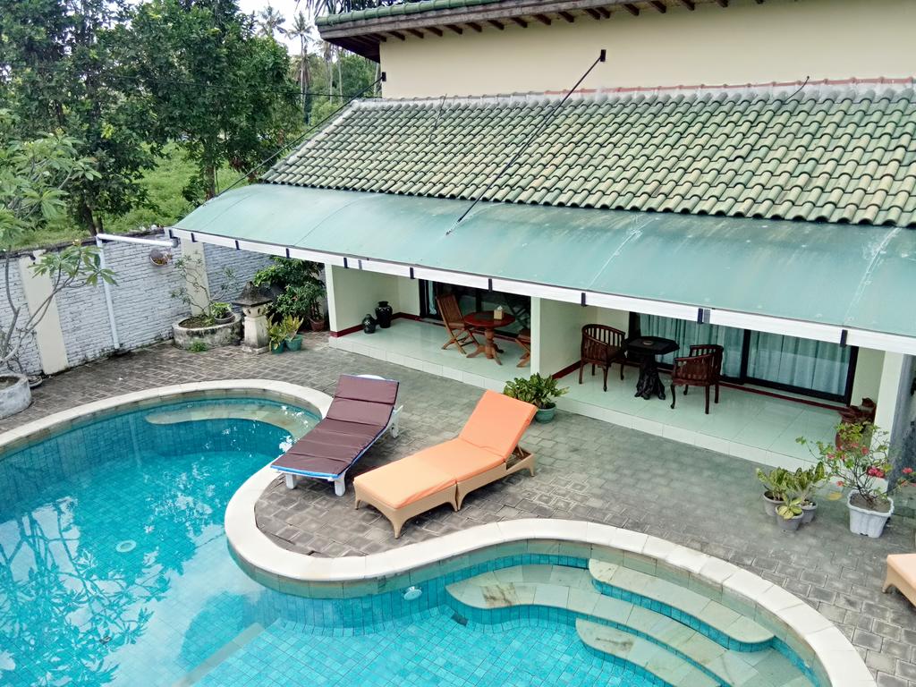 1. Villa Namu Kuta Lombok, 2. Villa Yukie, 3. Aston Inn, 4. Shu Villa, 5. Puri Indah, 6. Hadiqa Villas, 7. Villa Bau Nyale, 8. Villa Cantik, 9. Blue Monkey Villas, 10. Villa Jo-The Summit, 11. Dream Estate, 12. Griya Asri, 13. Fizz Lombok, 14. Villa Karingal, 15. Villa Paer Due, 16. Kies Villa