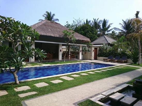 1. Villa Namu Kuta Lombok, 2. Villa Yukie, 3. Aston Inn, 4. Shu Villa, 5. Puri Indah, 6. Hadiqa Villas, 7. Villa Bau Nyale, 8. Villa Cantik, 9. Blue Monkey Villas, 10. Villa Jo-The Summit, 11. Dream Estate, 12. Griya Asri, 13. Fizz Lombok, 14. Villa Karingal, 15. Villa Paer Due, 16. Kies Villa