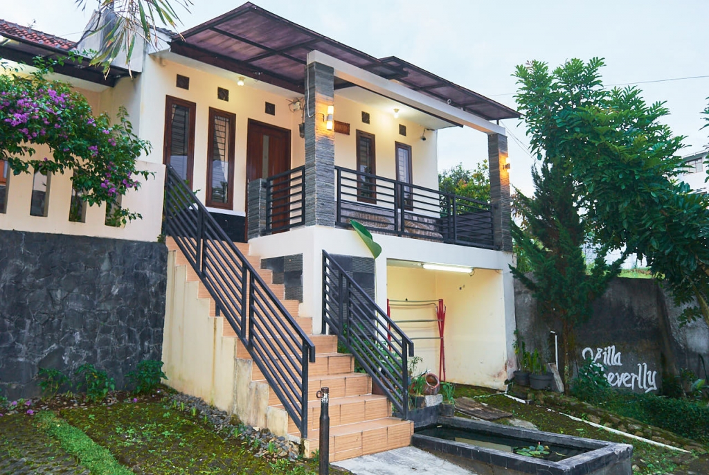 1. Mau Jadi Nomer Satu? Pasang Iklan Klik Disini, 2. Cikole Village Home Garden, 3. Barn Villa, 4. Roxo The Highland, 5. Bata Merah, 6. Villa 121, 7. Nuansa Alam, 8. Sadulur 2, 9. Manoko Ville, 10. Villa Baverly, 11. Dalil Putra, 12. Villa Sadulur, 13. Rumah Kayu, 14. Villa Rosvita, 15. Alessandra Villa