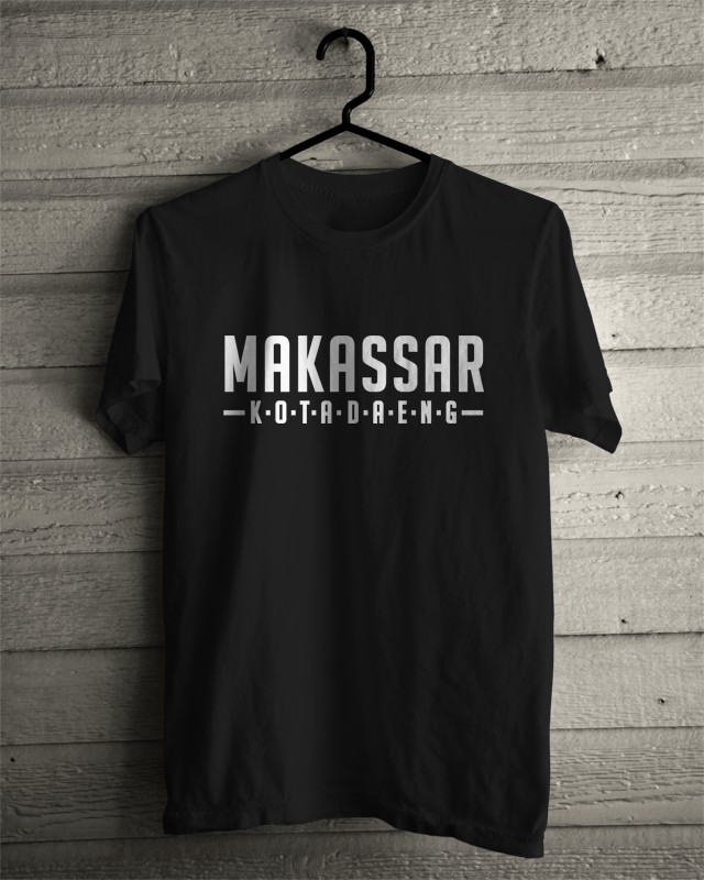 1. Kain Tenun Bugis, 2. Sarung Tenun Bugis, 3. Kain Sutra Sengkang, 4. Kain Tenun Toraja, 5. Kaos Makassar, 6. Handicraft Toraja, 7. Minyak Tawon, 8. Songkok, 9. Hiasan Kupu-kupu Bantimurung, 10. Miniatur Rumah Toraja (Tongkonan)