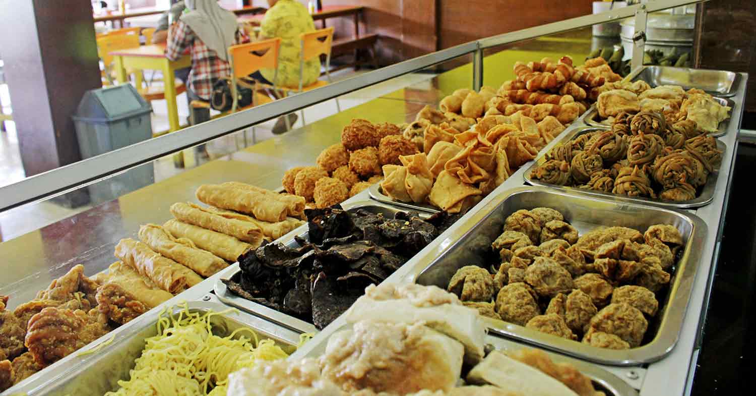 1. Bakso Kota Cak Man, 2. Bakso Mercon Cak Kar, 3. Bakso Pak Gun, 4. Bakso Solo Kidul Pasar, 5. Bakso Damas, 6. Bakso Sumsum Cak Hadi, 7. Bakso Bakar Trowulan, 8. Bakso Bakar Pahlawan Trip