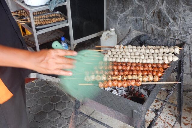 1. Bakso Kota Cak Man, 2. Bakso Mercon Cak Kar, 3. Bakso Pak Gun, 4. Bakso Solo Kidul Pasar, 5. Bakso Damas, 6. Bakso Sumsum Cak Hadi, 7. Bakso Bakar Trowulan, 8. Bakso Bakar Pahlawan Trip