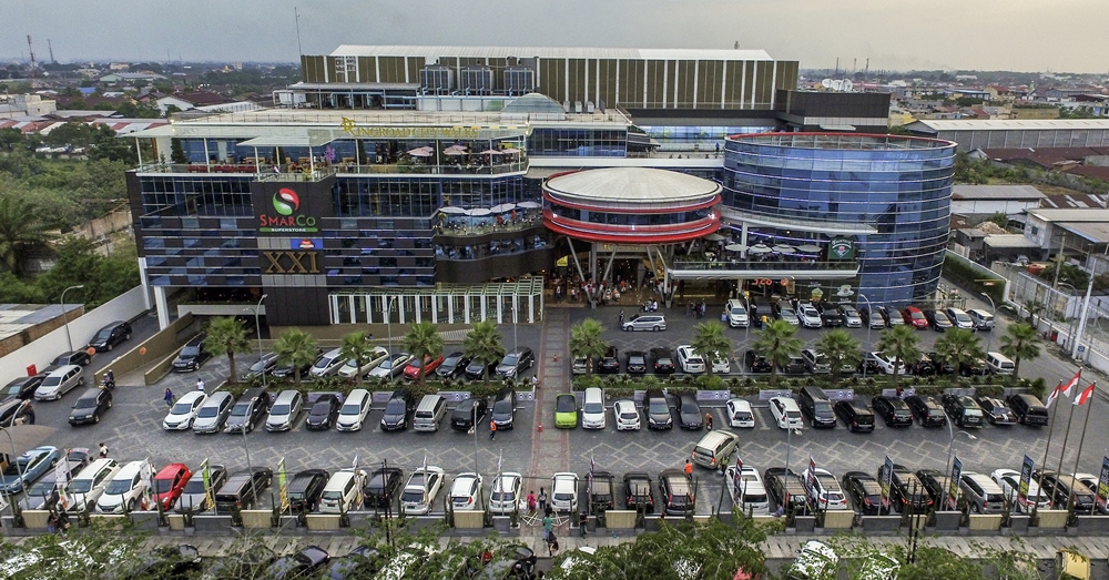 1. Medan Mall, 2. Lippo Plaza, 3. Center Point Mall, 4. Plaza Medan Fair, 5. Sun Plaza, 6. Grand Palladium, 7. Camridge City Square, 8. Focal Point, 9. Manhattan Time Square, 10. Ringroad City Walks