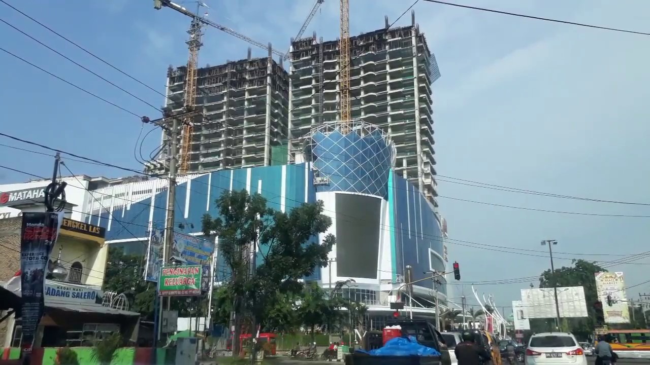 1. Medan Mall, 2. Lippo Plaza, 3. Center Point Mall, 4. Plaza Medan Fair, 5. Sun Plaza, 6. Grand Palladium, 7. Camridge City Square, 8. Focal Point, 9. Manhattan Time Square, 10. Ringroad City Walks