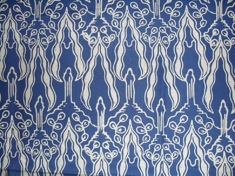 1. Batik, 2. Souvenir Pasar Johar, 3. Kaos khas, 4. Miniatur Tugumuda, 5. Totebag Kanvas, 6. Pouch, 7. Handuk Bordir, 8. Serba-serbi Gantungan Kunci, 9. Kaos Ikikuwi, 10. Batik Gemawang, 11. Batik Adisty, 12. Kerajinan Eceng Gondok, 13. Kerajinan Relief Kuningan, 14. Batik Asem Tugu, 15. Batik Lawang Sewu