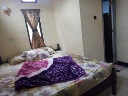 1. Villa Aquin, 2. The Edelweiss, 3. Grand Laguna, 4. Villa Pakpuh, 5. Villa Masikama, 6. Villa Maharani 1, 7. Ndalem Rahayu Homestay, 8. Omah Begalon, 9. Villa Wahyu Utomo, 10. Villa Wahyu Abadi, 11. Cozy Villa