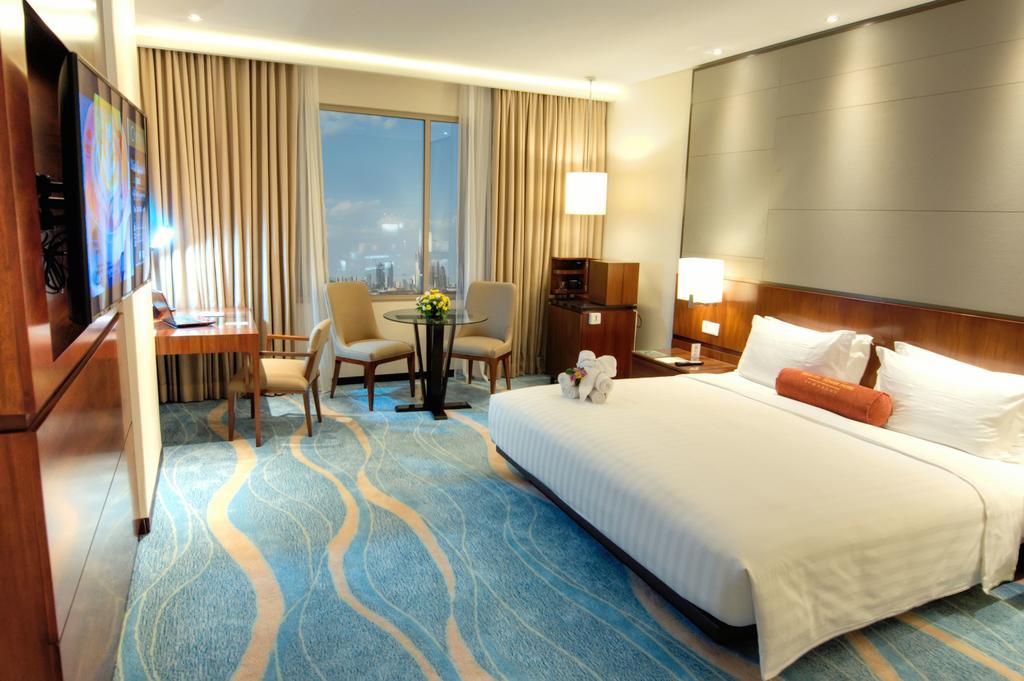 1. Patra Jasa Semarang Convention Hotel, 2. Oak Tree Emerald Hotel Semarang, 3. Balemong Resort, 4. Star Hotel Semarang, 5. Amanda Hills Bandungan, 6. Hotel Chanti, 7. Gumaya Tower Hotel
