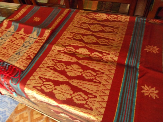 1. Mukena Kerancang, 2. Kain Songket, 3. Saluang, 4. Kerajinan Ukiran Kayu, 5. Kerajinan Ukiran Perak, 6. Serunai, 7. Pernak-Pernik Nuansa Minang, 8. Kain Sulam Karancang, 9. Pakaian Tradisional, 10. Pakaian Muslim