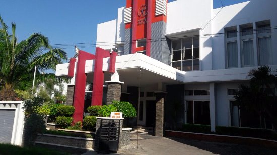 1. Fave Hotel, 2. Hotel Kencana, 3. Antika, 4. Larasati, 5. Pantura, 6. Kartini, 7. Liberty, 8. Surya, 9. Sumber Agung, 10. Rantina, 11. Tiara, 12. Puri Indah, 13. Kencana, 14. Sewu Beach, 15. Jakarta Raya