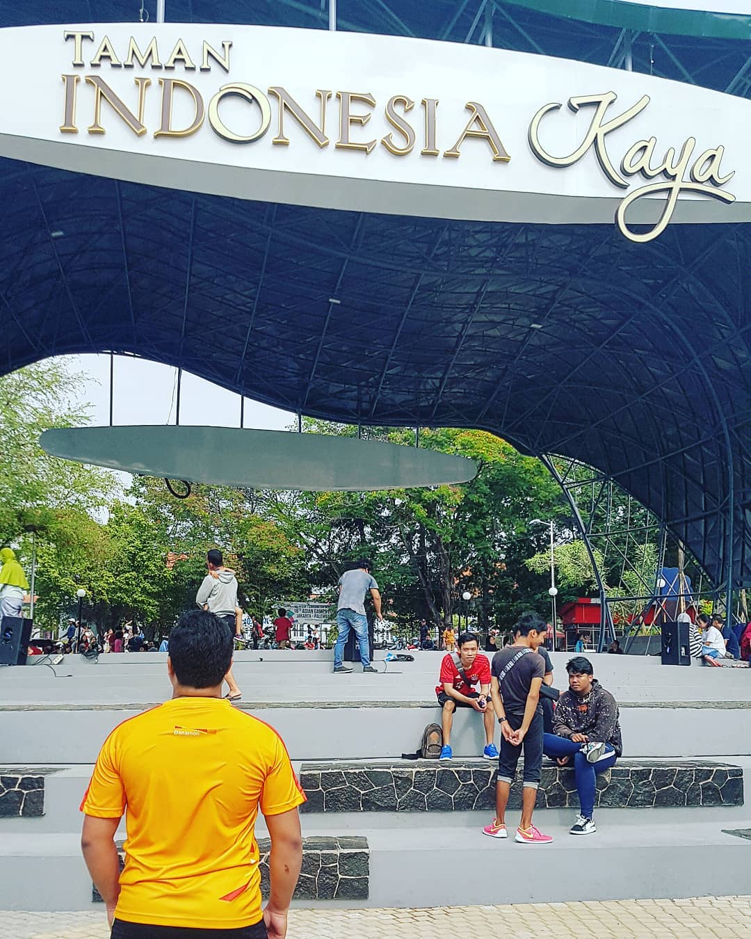 1. Air Mancur Menari, 2. Peresmian Taman, 3. Dulunya taman ini adalah taman KB, 4. Luas 5.000 meter persegi, 5. Siap dinikmati masyarakat umum, 6. Dekat Dengan Kawasan Simpang Lima, 7. Dekat Dengan GOR Tri Lomba Juang, 8. Taman yang memberikan warna baru di Kota Semarang, 9. Terletak di pusat kota, 10. Banyak unsur budaya