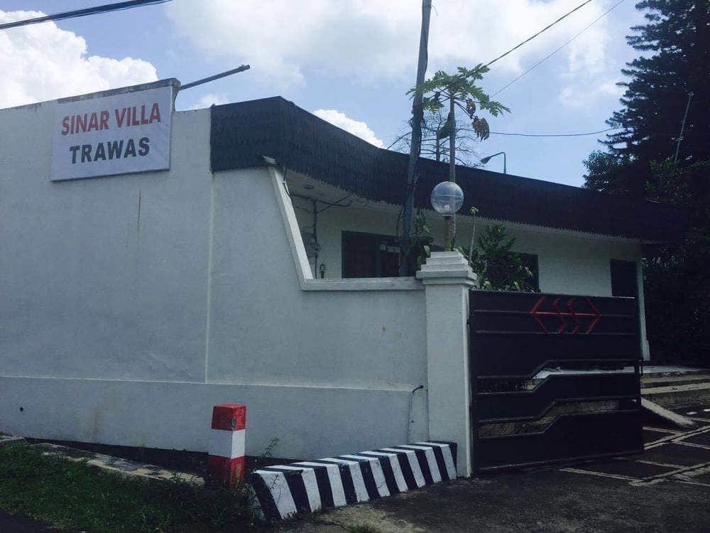 1. Sinar Ekspress Villa, 2. Villa Blok D1 Trawas, 3. Villa Rusa, 4. Villa Andreas, 5. Villa Gardena, 6. Villa Bu Dollah Trawas