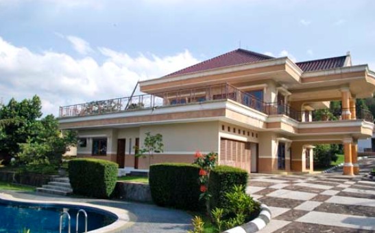 1. Sinar Ekspress Villa, 2. Villa Blok D1 Trawas, 3. Villa Rusa, 4. Villa Andreas, 5. Villa Gardena, 6. Villa Bu Dollah Trawas