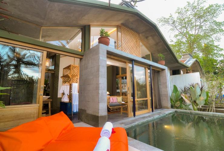 1. Amora Ubud, 2. Adiwarna Arya, 3. Mandana Ubud, 4. Ulun Ubud, 5. Natya Ubud, 6. Pajar Ubud, 7. Kupu Kupu Barong, 8. Bije Suites, 9. Temuku Villas, 10. Komaneka at Tanggayuda, 11. Dwaraka the Royal, 12. The Payogan, 13. Jati Cottage, 14. Kamandalu Ubud, 15. Villa Kayu Lama
