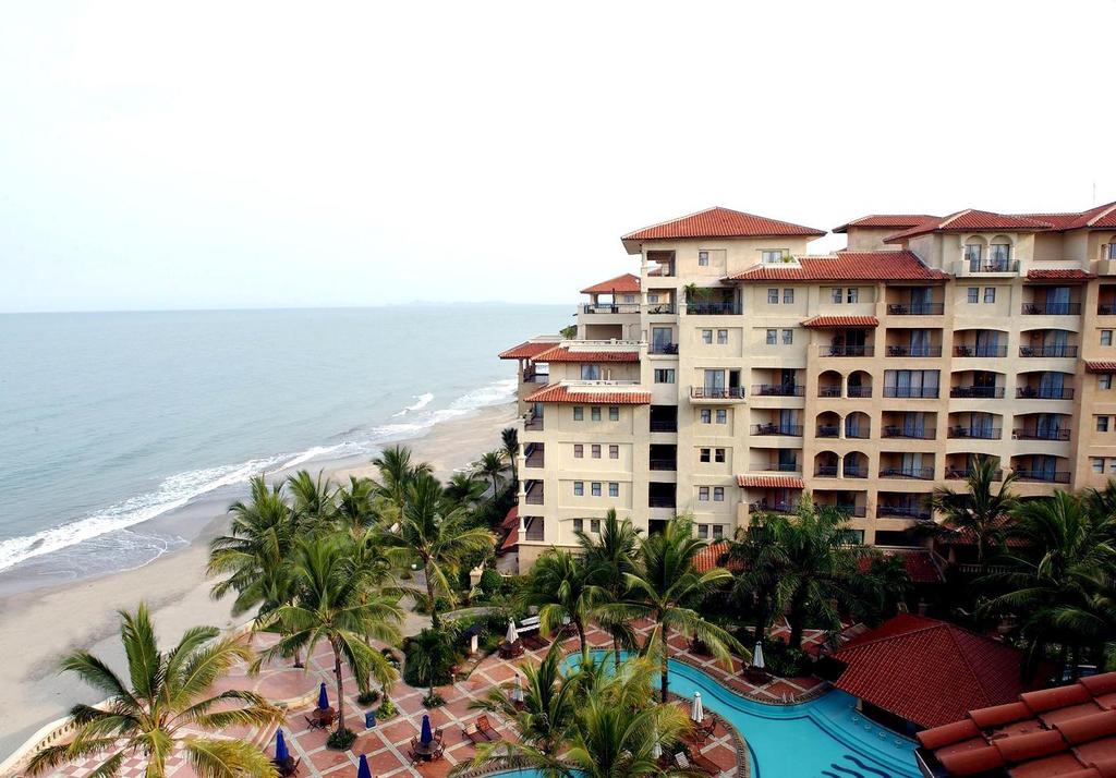 1. Padmadewi Anyer Villa &amp; Hotel, 2. Hawaii Resort Family Suites, 3. Aston Anyer Beach Hotel, 4. Marbella Hotel, Convention &amp; Spa, 5. The Royale Krakatau, 6. Amaris Hotel Cilegon, 7. Hotel Mambruk Anyer, 8. Allisa Resort Hotel, 9. Anyer Cottage Hotel Beach Resort, 10. Salsa Beach Hotel Anyer, 11. Nuansa Bali Hotel Anyer, 12. Kampoeng Poci Hotel, 13. Resort Prima Anyer, 14. The Acacia Hotel Anyer, 15. Patria Jasa Anyer Beach