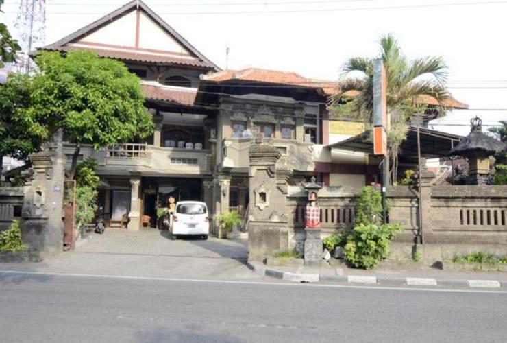1. Teduh Ayu, 2. Link Costel, 3. Mars City Hotel, 4. Cityzen Renon, 5. Ubung Terminal, 6. Sylvia Bali, 7. Hotel Nanda, 8. Candra Adigraha, 9. Nikki, 10. Narayana Homestay, 11. Margarita Surfs, 12. Yuna Cottage, 13. Matahari Tulamben, 14. Hotel Sentral, 15. Hotel Maria