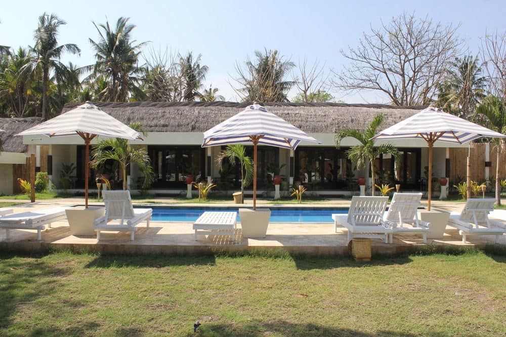 1. Camilla Resort, 2. Dolcemare Resort, 3. Kaluku Gili Resort, 4. Manta Dive Gili Trawangan Resort, 5. Marygio Resort, 6. Sadev Resort, 7. Gili Air Santuary Villa &amp; Resort, 8. Sunset Palms Resort, 9. Holiday Resort Lombok, 10. Vamana Resort