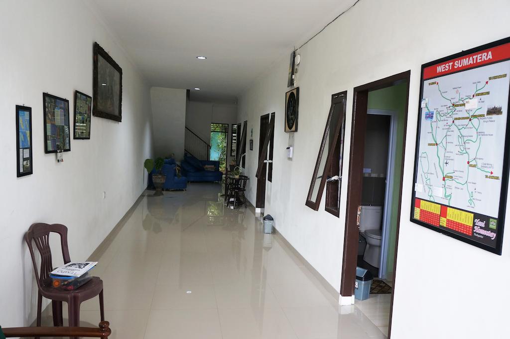 1. Wisma Mutiara, 2. Wisma Bhakti, 3. Wisma Puri Wedari, 4. Wisma Kemala, 5. Wisma Andalas, 6. Yani Homestay, 7. Padang Homestay, 8. Maharani, 9. Hotel Flaminggo, 10. Wisma Esra, 11. Wisma Puri Kartika, 12. Lorent Homestay, 13. Hotel Prima, 14. Ruqita Homestay, 15. Musa Enda Homestay