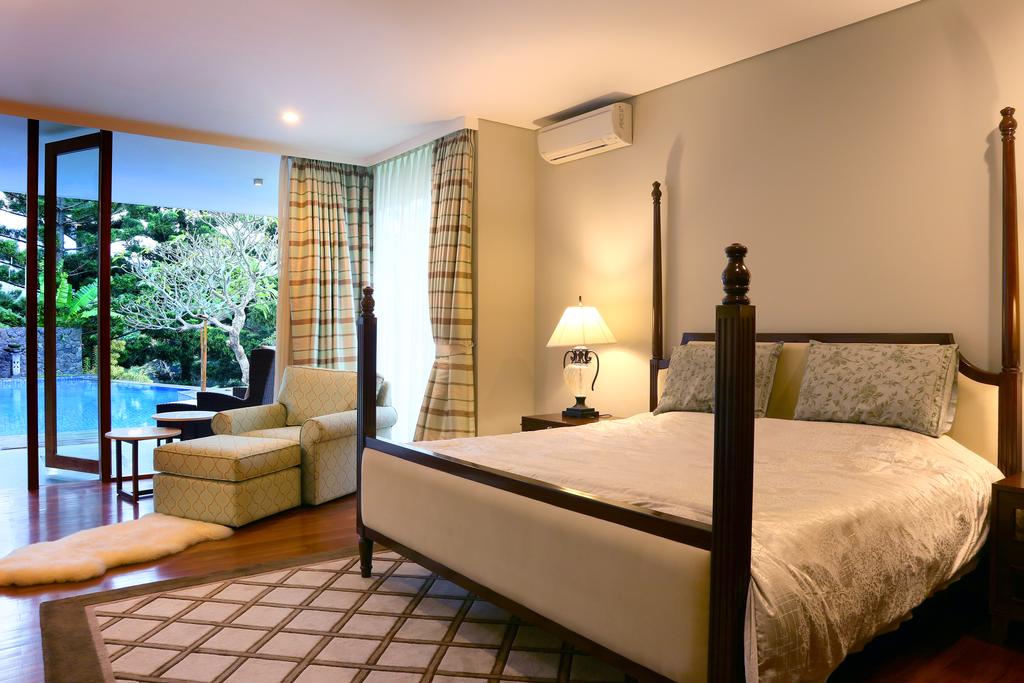1. Mom’s Villa, 2. Cozy Rancamaya, 3. Villa Amadin, 4. R Hotel & Villa