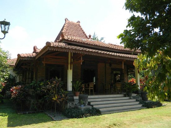 1. Kalyana, 2. Queen Of The South Beach, 3. Sambi Resort, 4. Innesya, 5. The Westlake, 6. Plataran Borobudur, 7. MesaStila Resort And Spa, 8. Rajaklana Resort, 9. Abhagaya Giri, 10. Front One, 11. Khayangan, 12. Java Village, 13. Griya Persada, 14. Hyatt Regency, 15. Alam Jogja Resort