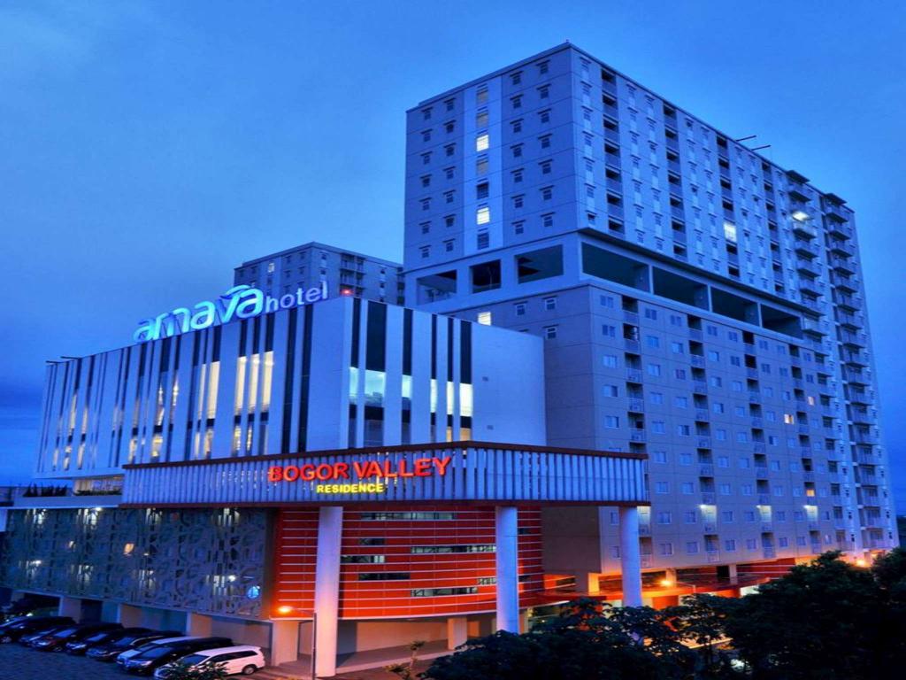 1. Favehotel Padjajaran, 2. Olympic Renotel, 3. Harris Sentul City, 4. Arch Hotel, 5. Padjadjaran Suites, 6. THE 1O1 Suryakancana, 7. Amaroossa Royal Hotel, 8. Amaris Hotel, 9. Ibis Styles, 10. Hotel Santika, 11. Zest Hotel, 12. Izi Hotel, 13. Novotel Golf Resort, 14. Sahira Butik, 15. Whiz Prime, 16. Hotel Permata, 17. Royal Hotel, 18. The Alana, 19. Bogor Valley, 20. Lorin Sentul
