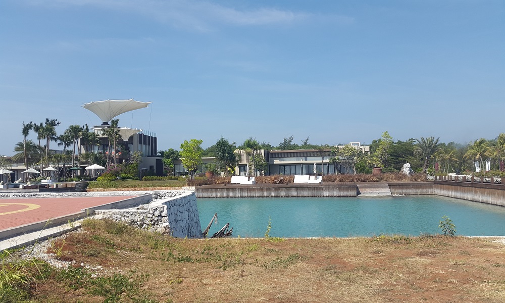 1. Pulau Ayer Resort &amp; Cottage, 2. Grand Kemang-Mesa, 3. FM7 Resort Hotel, 4. Pondok Layung, 5. Putri Island, 6. H Island, 7. Harris Hotel, 8. The Jayakarta, 9. Putri Duyung Beach, 10. Ody Dive Resort