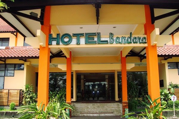 1. Woodpecker Pavilion, 2. Hotel Absari, 3. Hotel Bandara Asri, 4. Pules Hotel, 5. Hotel Pelangi, 6. Hotel Bugis Asri, 7. Hotel Atalie Malioboro, 8. Edu Hostel, 9. Hotel Wijaya, 10. KV Inn Yogyakarta, 11. Hotel Amarta, 12. Hotel Bintang Agung, 13. Hotel Star 88, 14. Tasik Jogja, 15. Hasian Malioboro, 16. Hotel Bakti, 17. Hotel Fevytra Syariah, 18. The Cabin, 19. Sunrise Hotel, 20. Cabin Hotel Bhayangkara