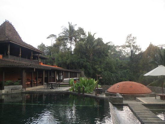 1. Kalyana, 2. Queen Of The South Beach, 3. Sambi Resort, 4. Innesya, 5. The Westlake, 6. Plataran Borobudur, 7. MesaStila Resort And Spa, 8. Rajaklana Resort, 9. Abhagaya Giri, 10. Front One, 11. Khayangan, 12. Java Village, 13. Griya Persada, 14. Hyatt Regency, 15. Alam Jogja Resort