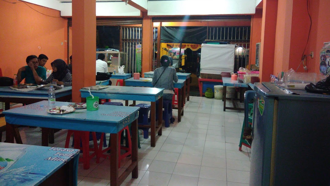 1. Depot Slamet, 2. Idola Nasi Goreng , 3. Cumi Pak Gatot, 4. Cak Tohir, 5. Anti KKN 98, 6. Nasi Goreng Darurat, 7. Pak Muji, 8. Nasi Goreng 69, 9. Nasi Goreng Hoki, 10. Cak Moo