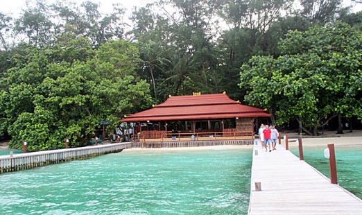 1. Seribu Resort, 2. H Island, 3. Pulau Bidadari Resort, 4. Pulau Putri Resort, 5. Pelangi Resort, 6. Pulau Royal Resort, 7. Ayer Island Resort, 8. Sepa Island Resort, 9. Seribu Island Resort, 10. Ody Dive Resort Pramuka Island