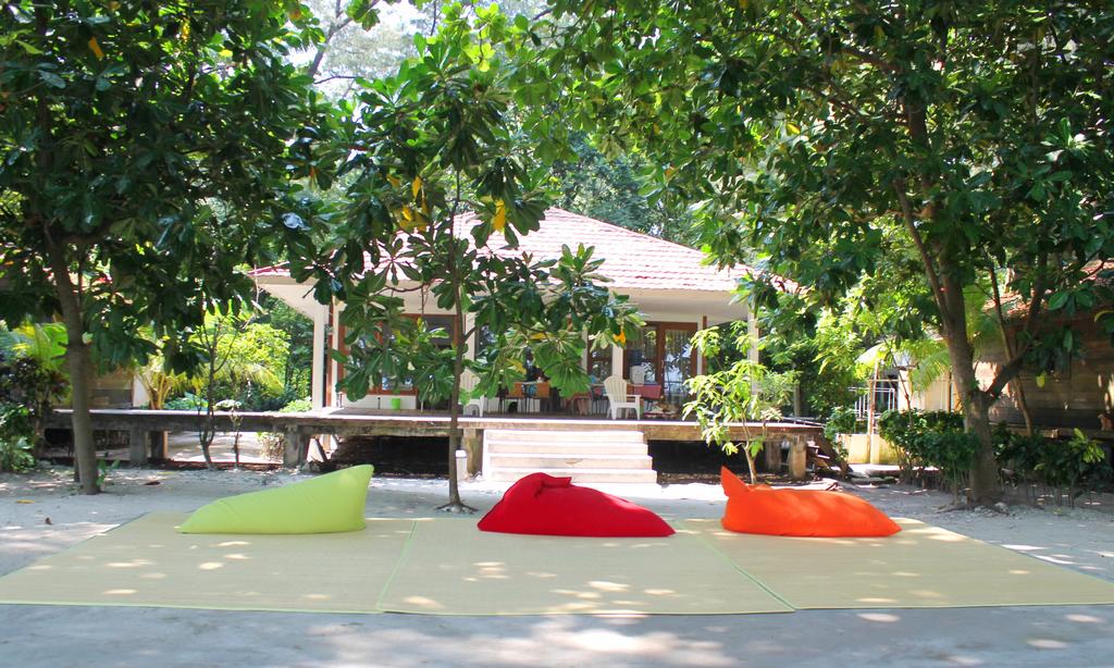 1. Seribu Resort, 2. H Island, 3. Pulau Bidadari Resort, 4. Pulau Putri Resort, 5. Pelangi Resort, 6. Pulau Royal Resort, 7. Ayer Island Resort, 8. Sepa Island Resort, 9. Seribu Island Resort, 10. Ody Dive Resort Pramuka Island