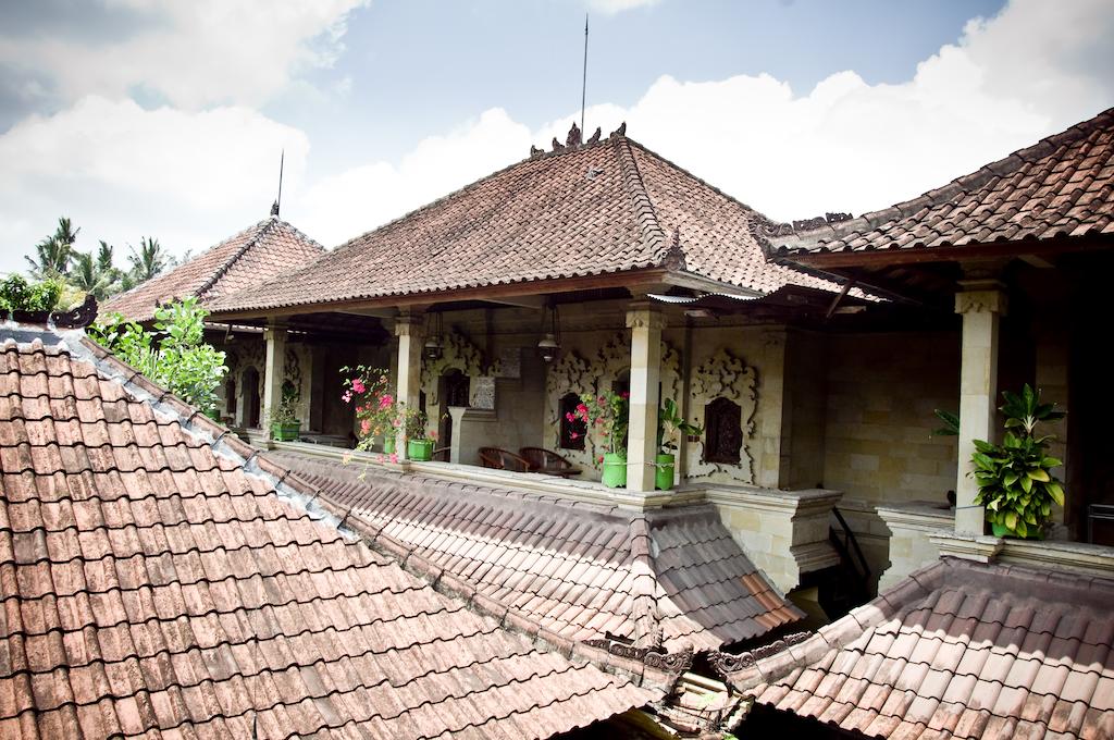 1. Ngurah Hostel, 2. Arjuna Homestay, 3. Nani House 2, 4. Puri Asri Bungalow, 5. In Da Lodge, 6. Ojek’s Homestay, 7. Santun Homestay, 8. Pondok Bulan Mas, 9. I Gusti Nyoman Oka, 10. Karma House
