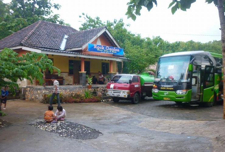 1. Joglo Watu Kelir, 2. Walet Guest House, 3. Griya Kusuma, 4. Griya Pesisir, 5. Rock Garden, 6. Putra Darma, 7. Bukit Seribu, 8. Cemara Udang, 9. Omah Sundak, 10. Kukup Beach Nature Inn
