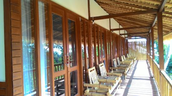 1. Hotel Artha, 2. Rinjani Trails, 3. Geo Homestay, 4. Sari Laut Homestay, 5. Mekarsari Homestay, 6. Mentigi Bay Dome, 7. Pandan Duri Homestay, 8. Nirvana Gili Sudak, 9. Baleku Homestay, 10. Kuta Circle Homestay