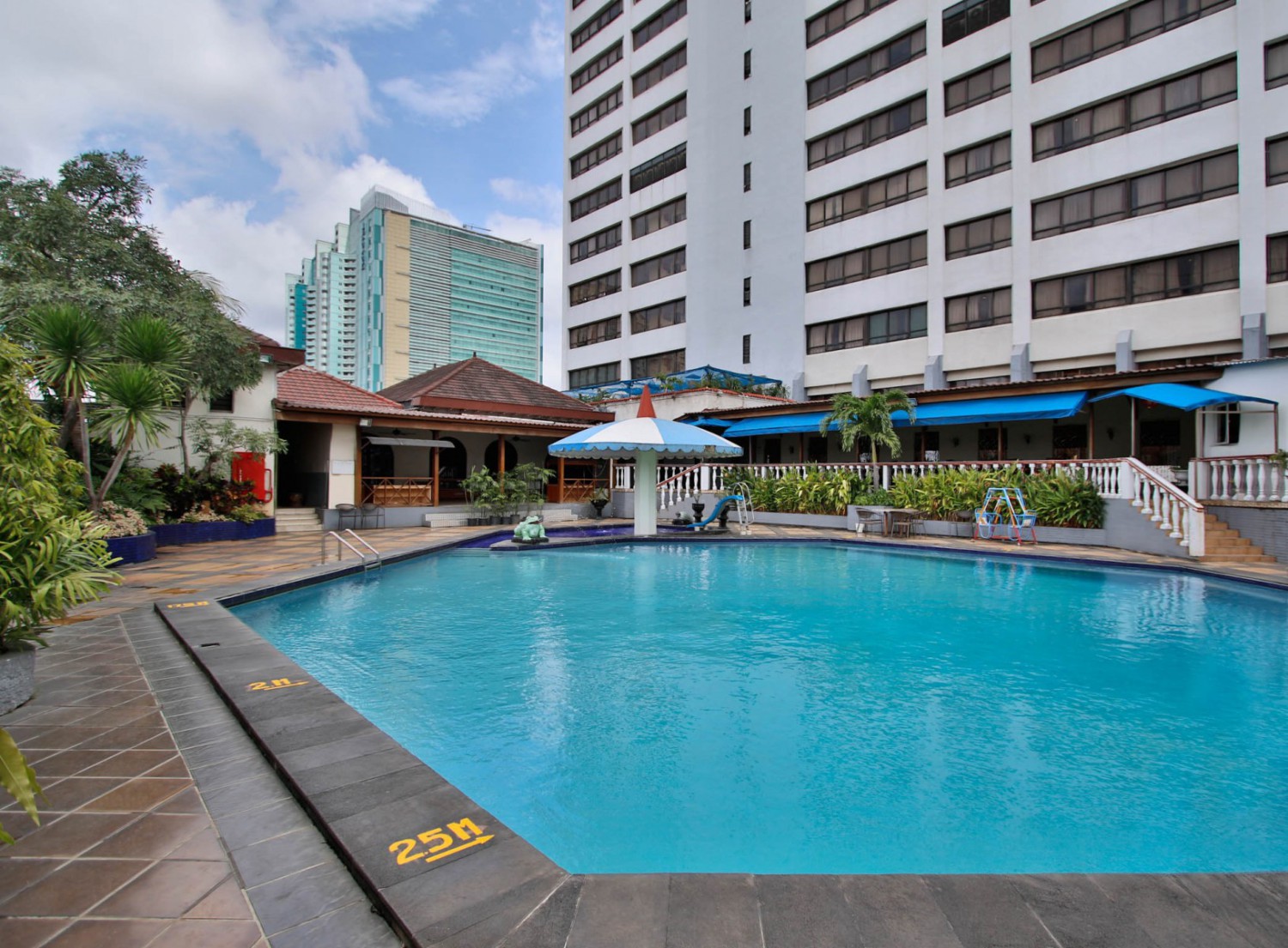 1. Pulau Ayer Resort &amp; Cottage, 2. Grand Kemang-Mesa, 3. FM7 Resort Hotel, 4. Pondok Layung, 5. Putri Island, 6. H Island, 7. Harris Hotel, 8. The Jayakarta, 9. Putri Duyung Beach, 10. Ody Dive Resort