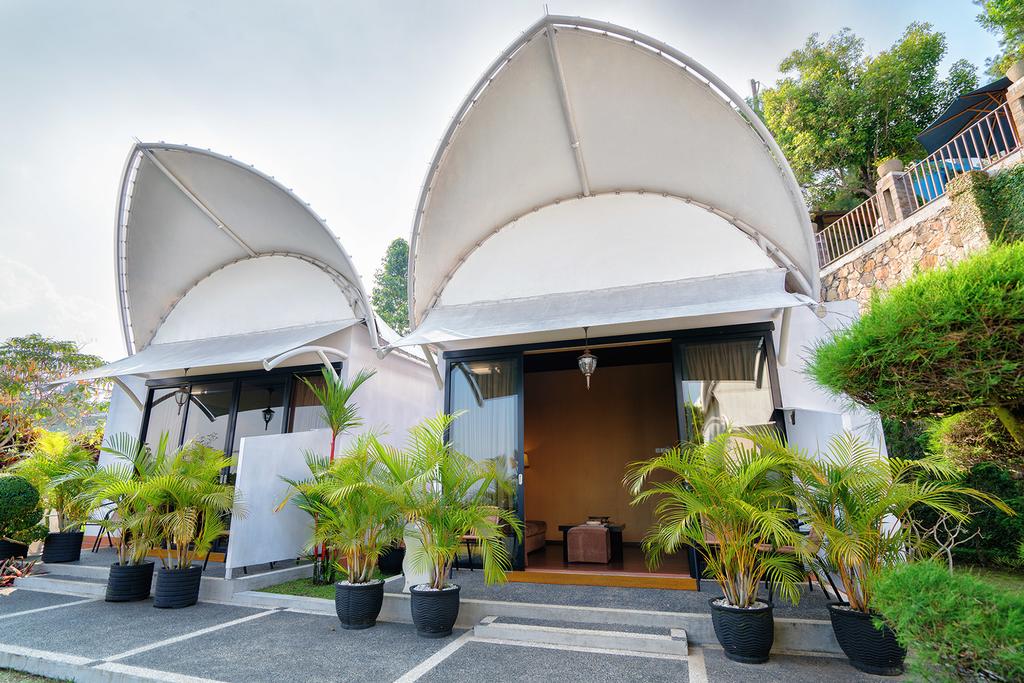 1. The Green Forest, 2. Mercure Bandung, 3. Kastuba, 4. Dulang Resort, 5. Bukit Cikahuripan, 6. Sangria, 7. The Valley, 8. Sapu Lidi, 9. Villa Air Natural, 10. Cikole Jayagiri, 11. Argapuri, 12. Tea Garden, 13. Ciater Highland, 14. Shinta Corner Ranch, 15. Trizara