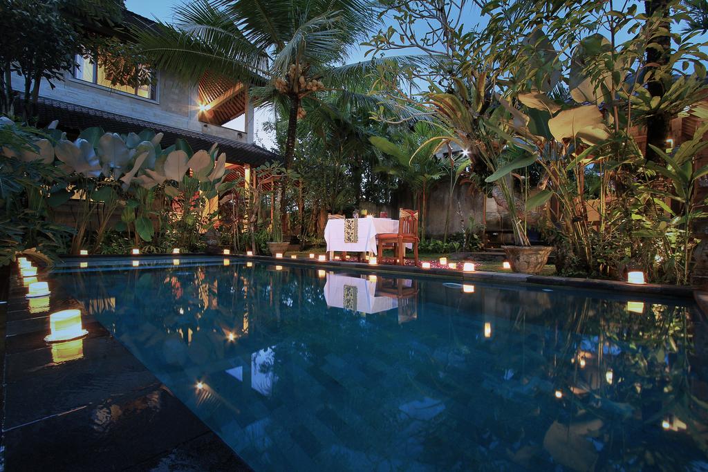 1. Ayana Resort And Spa, 2. The Seminyak Beach Resort&Spa, 3. Ayodya, 4. Holiday Inn Family, 5. Bulgari, 6. The Camakila Legian, 7. Conrad, 8. Four Season At Jimbaran Bay, 9. Villa &Resort Ibu Rama, 10. Ubud Sari Health Retreat, 11. Sang Giri Mountain Glamping, 12. Plago Holiday, 13. Grand Hyatt, 14. The Jayakarta, 15. Intercontinental