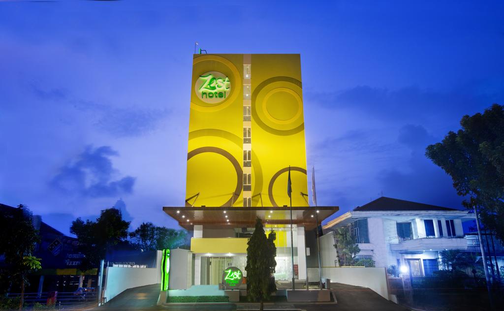 1. Favehotel Padjajaran, 2. Olympic Renotel, 3. Harris Sentul City, 4. Arch Hotel, 5. Padjadjaran Suites, 6. THE 1O1 Suryakancana, 7. Amaroossa Royal Hotel, 8. Amaris Hotel, 9. Ibis Styles, 10. Hotel Santika, 11. Zest Hotel, 12. Izi Hotel, 13. Novotel Golf Resort, 14. Sahira Butik, 15. Whiz Prime, 16. Hotel Permata, 17. Royal Hotel, 18. The Alana, 19. Bogor Valley, 20. Lorin Sentul